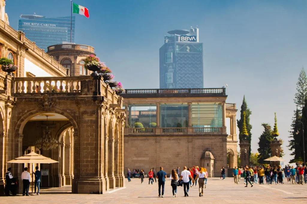 A recent article published in El País showed that nearly 70 percent of Mexico's migrant population are U.S. citizens. Photo: Nairod Reyes via Pexels