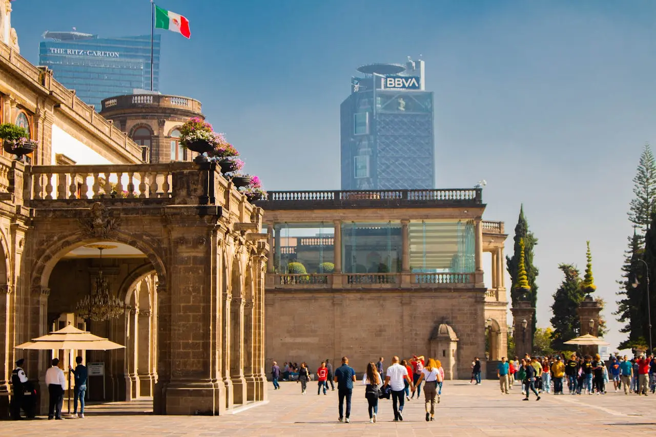 A recent article published in El País showed that nearly 70 percent of Mexico's migrant population are U.S. citizens. Photo: Nairod Reyes via Pexels